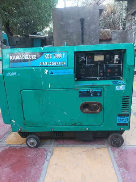 مولد{ 5 } كيفي { 30 } محرك بلادي ملف بلادي بس نقص باتري تجي تفحص وتاخذ سعر{ 350 } بغداد حي الامين واتساب  ***********  بغداد  {ماعندي توصيل }
