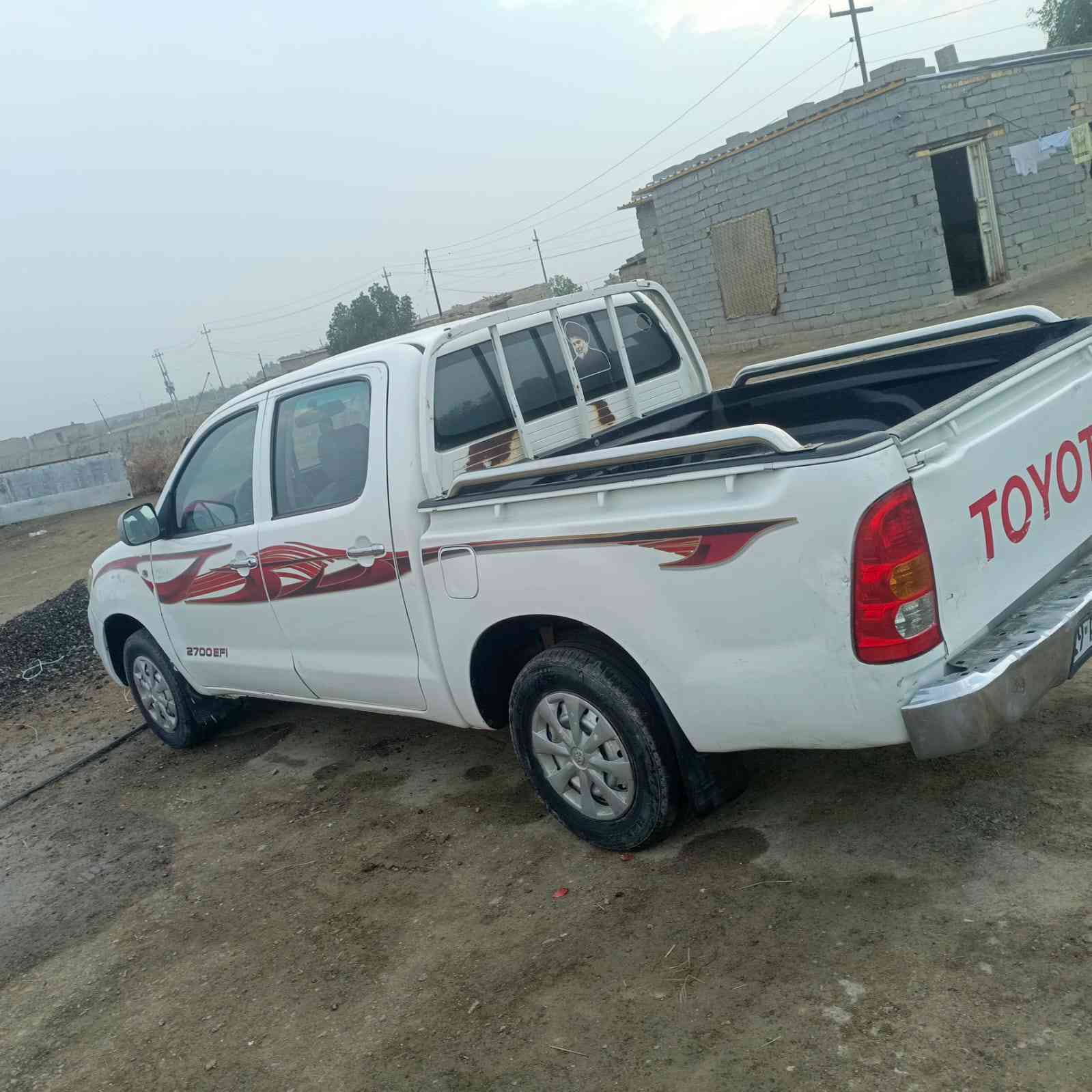 السلام وعليكم سياره للبيع بيك اب موديل 2007 سياره حلوه وجديده حداديه جديده مكينه جديده رقم كربلاء مكان الناصريه قضاء جبايش
السعر 120 وبيه مجال رقم التليفون 
***********
