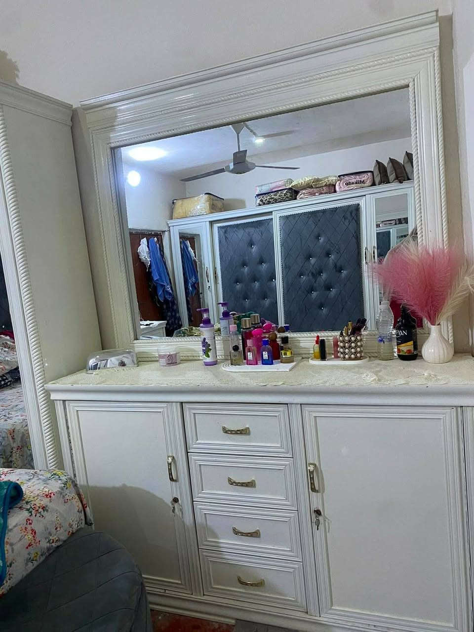 غرفة نجاره للبيع نظافة ١٠٠٪ استخدام اقل السنه ماخذينها ب ٣ ملايين يردوها بمليون قفل مكانها الوركاء


**إذا كنت صاحب هذا الإعلان وتريد حذفه لأي سبب، رجاءا أرسل رسالة إلى الدعم الفني**