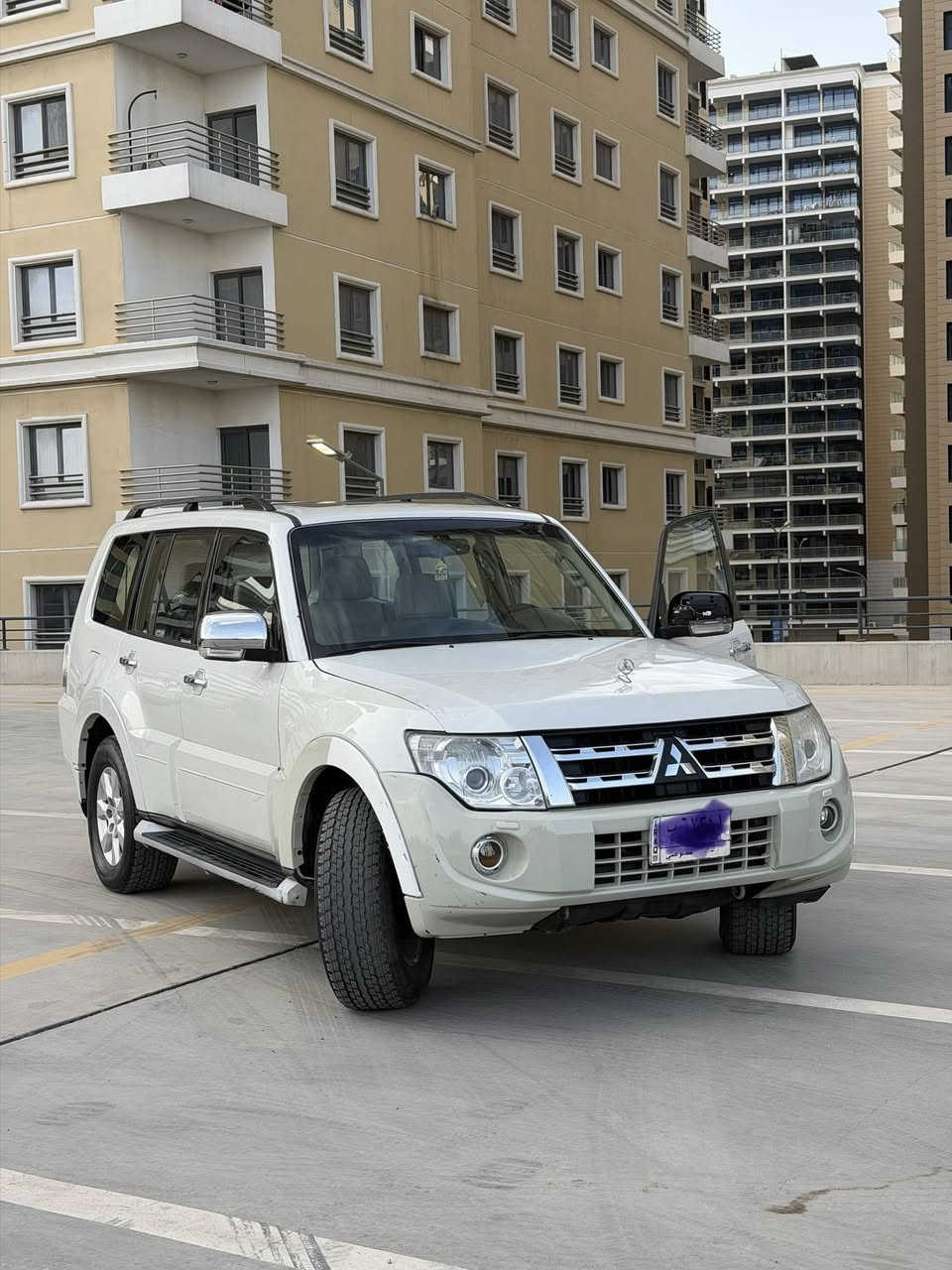 باجيرو حبتور Gls موديل 2014
السيارة باسمي تحويل ثاني يوم
سلايد
حساسات
كاميرا
شاشة
دمام 
زراك لايت
تبريد قطعتين
ثلاجة
مري شفط
السيارة بيها جاملغ ايسر مبدل وتعديل بالباب والبنيد وتعديل بالتكمة بسيط وتكحيل بالجاملغ الايسر
ماشية 15200
عليها غرامات مليون وربع ينزل من سعر الشراء
السعر 155 وبيها مجال
للاستفسار على هذا الرقم
***********
مكاني المنصور
