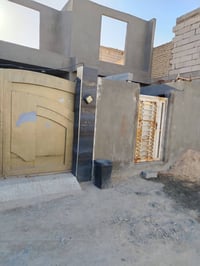 بيتين • ٢٤٠م • حديقة خارجية