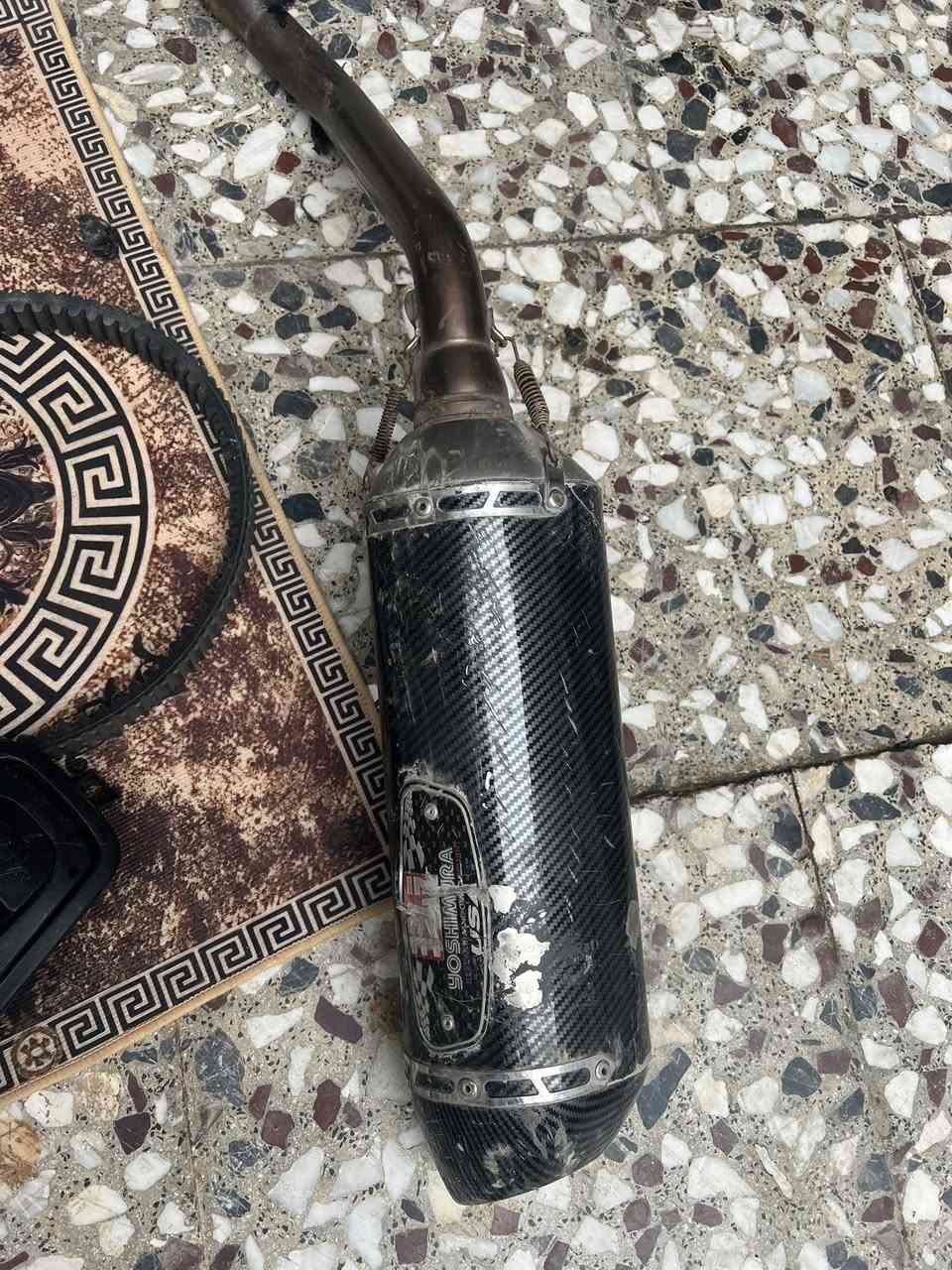 غراض تي ماكس  صالنصه اصليه جامه اصليه قايش اصلي مال تفصيح مال 500يعني ينشد عل 11وعل 8العنوان بغداد رقمي ***********
