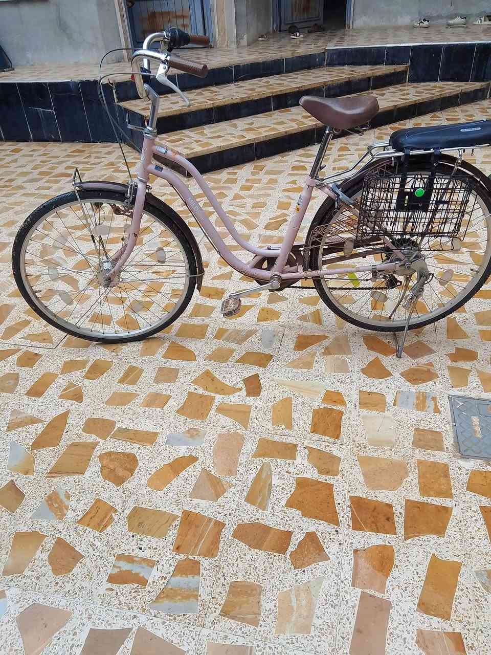 بيسكل عبدالحليم للبيع حجم 26سعر85وبي مجال كلوشغال رقم ***********
