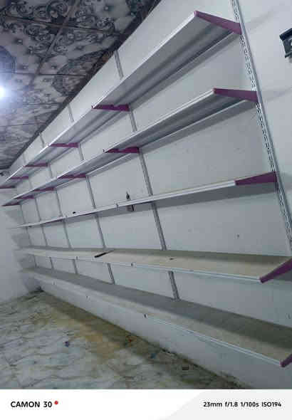 جام خانه 4عرض ارتفاع 3 مع رفوف 60رف بسعر مناسب مكاني نجف كوفه ***********
