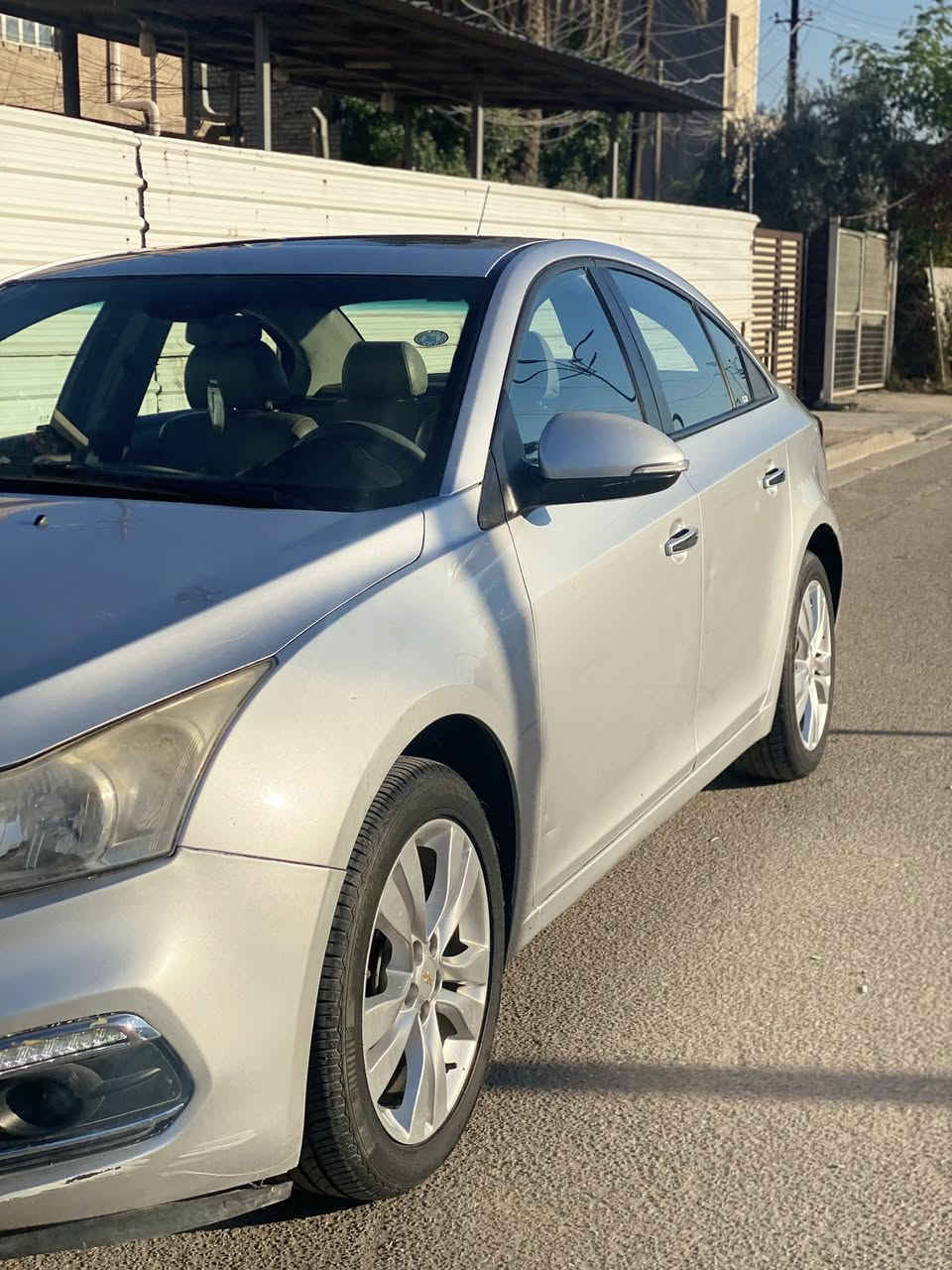 السلام عليكم شوفر كروز 2016 خليجي فول محرك 1800 فتحه تحكم ستيرن جهتين شاشه اعطال تثبيت سرعه كشنات جلد رادارات جانبيه حساسات خلفيه شاشه كار بلي + كامره مكانها بغداد الزعفرانية *********** السعر 95وبيها مجال حك الجيه
