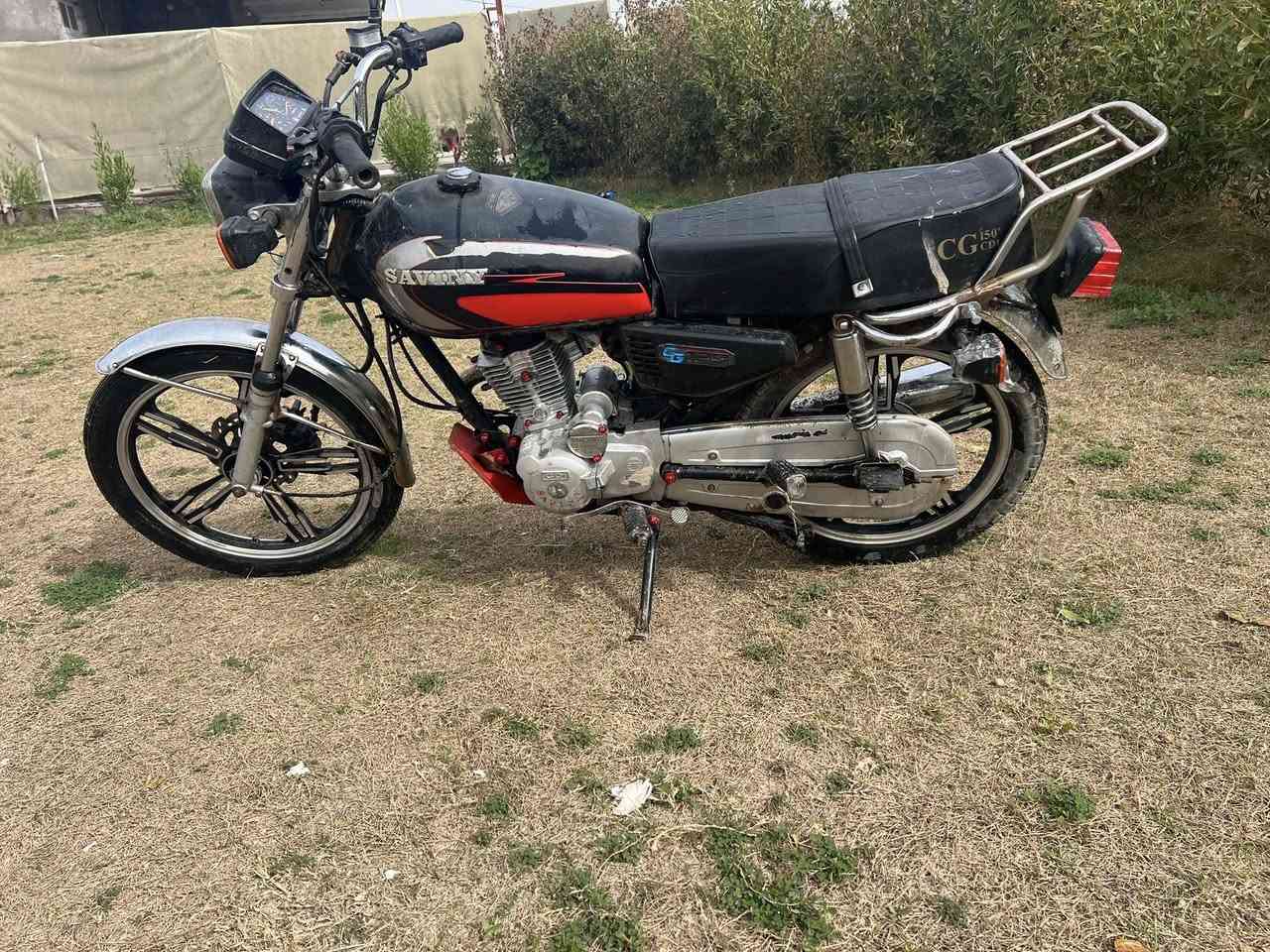 سيفان ٢٣اوراق اصولي
كهربائيات شغاله بصمه 

مكاني بغداد اليوسفيه

السعر ٥٠٠وبيها مجال

***********. واتساب
