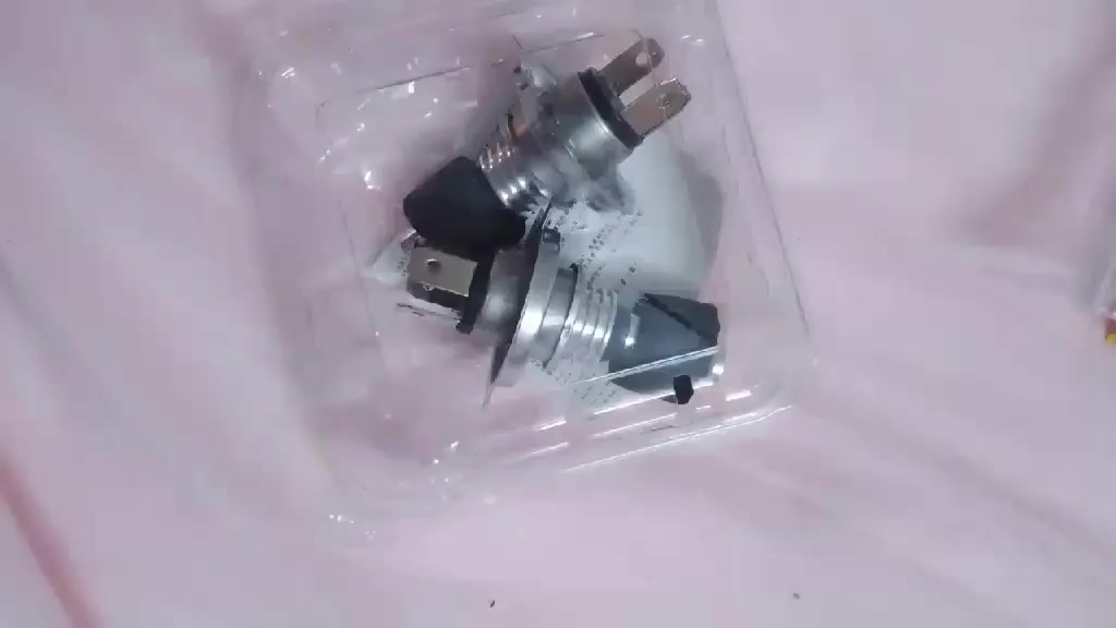 السلام عليكم 
للبيع مجموعه من البضاعة التفاصيل داخل الفيديو 
الي القطع الي تفيدكم انطوني سعر بيه زين مع التوصيل 
ملاحظه السعر الي تنطوه رجاءا بدون كسران


**إذا كنت صاحب هذا الإعلان وتريد حذفه لأي سبب، رجاءا أرسل رسالة إلى الدعم الفني**