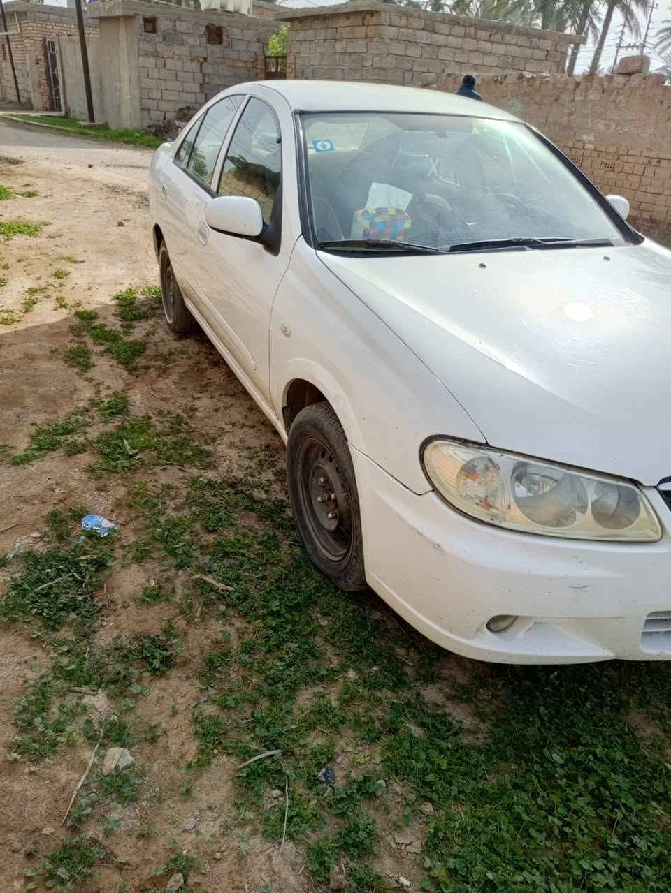 للبيع نيسان سني ٢٠١٠ محرك ١٦٠٠ قبق اسود اوتوماتيك رقم بغداد انكليزي تدفئة وتبريد صدر جديد بيها فقط جاملغ امامي ودعاميات مصبوغة السعر ١١٥ ورقة 
***********
