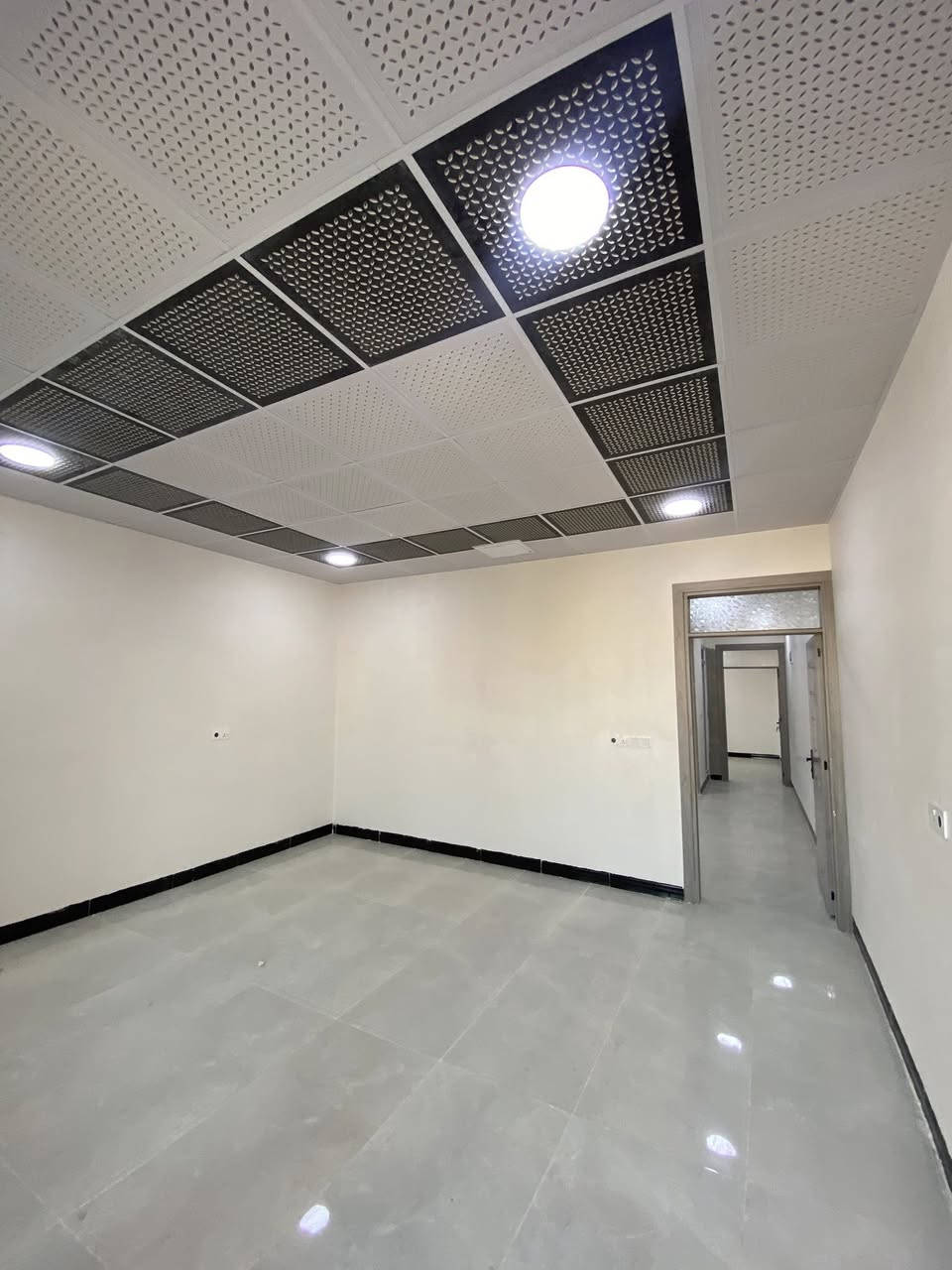 #اعلان563
دار للبيع طابقين 
نوع_الملك :-  طابو صرف  
# @مساحه 100 متر 
#السعر 105
الموقع حي العسكري  قرب قسم البلدي وقريب مدرسه بغدا گول 
للأستفسار الأتصال على الارقام التالية :
📞***********
📞***********
أو مراسلتنا عبر { ــــ وتساب ــــ  } 
أو مراجعة #مكتب #كركوك الاجمل  للعقارات ولمقاولات حي العسكري بجانب موقف الكوسترات 
{  #نتشرف #بزيارتكم ونستقبل كافه عروظكم
