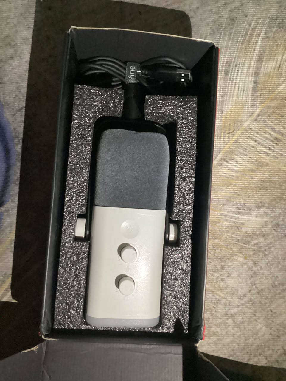 fifine AM8 للبيع السعر 70
‏ العنوان بغداد مدينة الصدر


**إذا كنت صاحب هذا الإعلان وتريد حذفه لأي سبب، رجاءا أرسل رسالة إلى الدعم الفني**