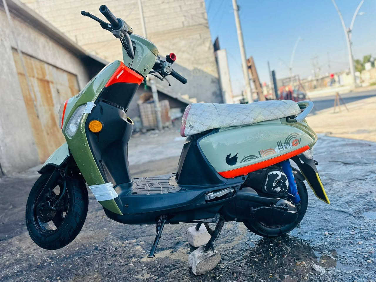 دراجه البيع كفاله عامه مكينه مامفتوحه محافظة البصره مكان موسى كاظم على شارع قاعد  سعر 700 رقم الهاتف *********** اتصل على واتساب
