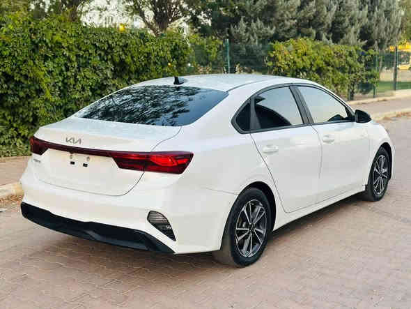 السلام عليكم 
كيا فورتي 2023 رقم اربيل الدولي سنويه باسمي 
سياره مناسبه كلش لان بيها 5 قطع صبغ 
جاهزه من كلشي 
رادارات 
تحكمات ستيرن 
تحديد مسار
شاشه 
كامره 
وبعد بيها مواصفات
(((((السعر 128$)))))
بغداد الدوره 
***********
الشراي يتصل او واتساب
راسلني ادزلك صور الحادث اذا تحب بغداد
