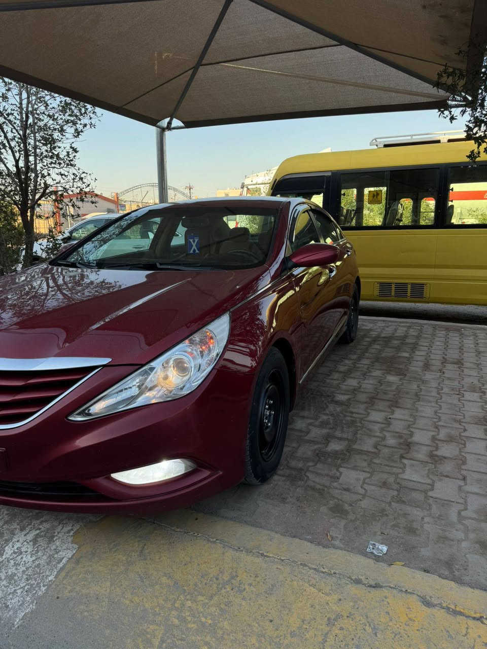 سوناتا للبيع موديل 2011 سيارة جديدة وارد امريكي حادثة باب سايق بدون دواخل قطعة وحدة فقط الباقي مكفولة محرك 2400 محرك كير مكفولات تخم تاير صدر  كله جديد رقم بغداد مشروع وطني سعر 96 ورقه مكان سيارة بغداد الرصافة رقمي ***********
