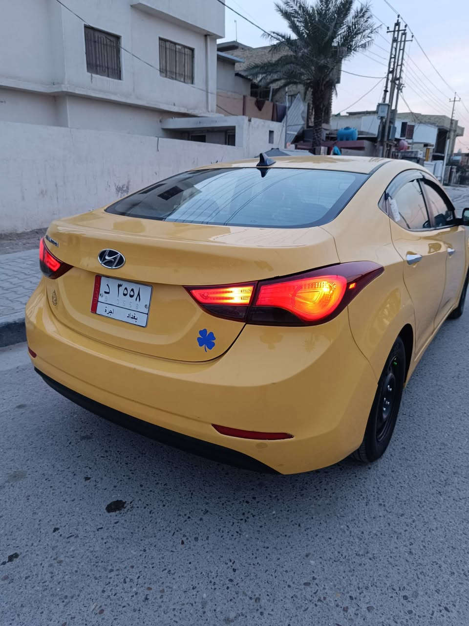 السلام عليكم..... 
النترا 2014 وارد كندي..... 
رقم بغداد  ....
 بسمي تحويل بنفس اليوم...  
 حادثه جاملق الامامي وبنيد  مبدل بدون دواخل.....  
كيرومحرك مكفولات ....
محرك دوش 1800....
كهربائيات كله شغاله .... 
 تخم تاير جديد.... 
صدرامامي خلفي كله جديد....   
غرفتها  جديد  ...
مكان بغداد ابو غريب
السعر105بيها مجال...
للاستفسار الاتصل***********
                         ***********
