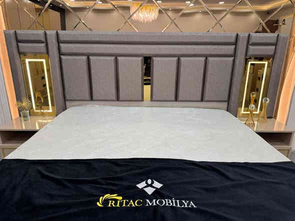 تم تفريغ موديل  سيرو 
متكون من 10 قطع 
كنتور مع الملحق 3 امتار و40سم 
سرير مخزن 
شازلون مخزن 
كومدي أناره 
ميز تواليت أناره 
مراية 
طابورية 
سكك 3مراحل 
برغي مع چوي حديد 
ظهر بلوك 
السعر مليون  ٥٢٥الف
للحجز ***********
