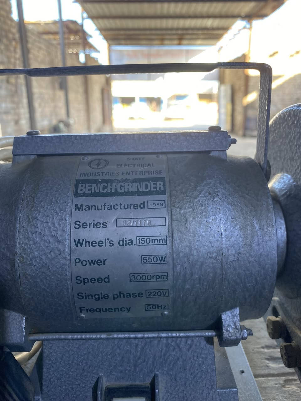 السلام عليكم كوسره ثابته بلغاري جديده جدا السعر ٢٥٠ الف رقم الهاتف ***********
