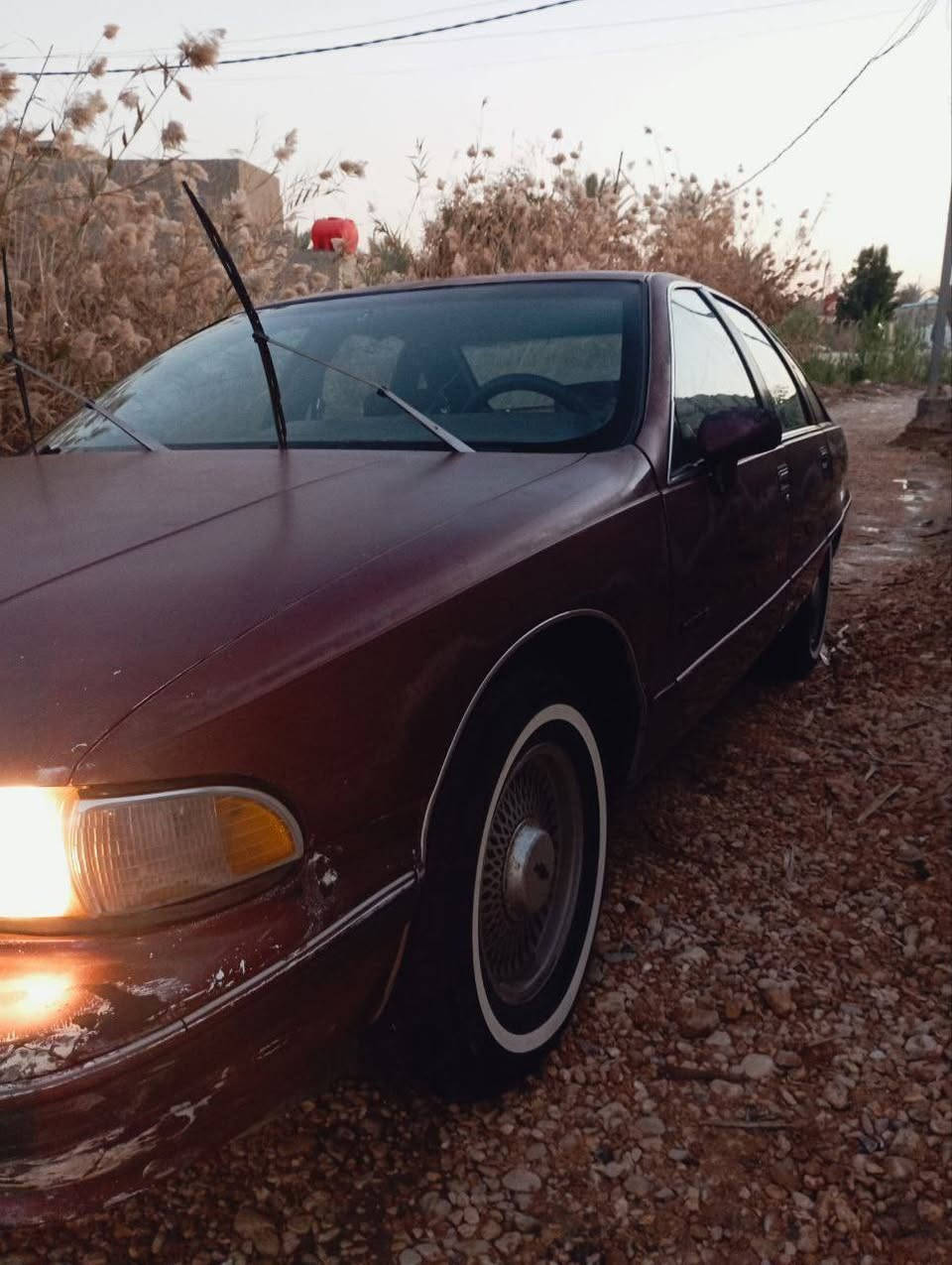 سلام عليكم دولفين للبيع سيارة مكفولة من ضربة وصبغ ومعجون وخياس كير ومحرك الاصلي مامبدل بيهة برغي كبالك سيارة نضيفة حلوة نقصهة  ترتيبات والكير فقط البك مبوش باقي النمر شغالة تجي تفحص وتقتنع  رقم بصرة سنويةة بسمي دواخلهة كاملة مابيهة نقص شغالة بكل وقت المكان حلة ناحية النيل للاتصال ***********
