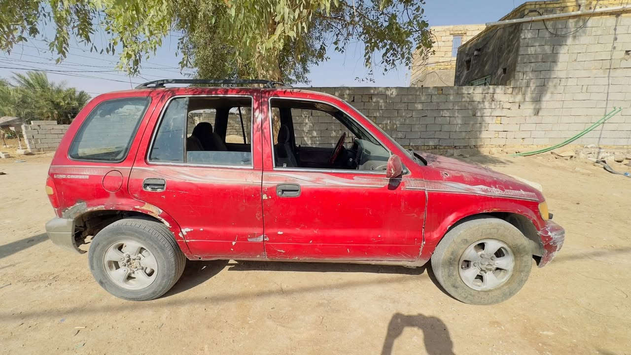 السلام عليكم 
كيا سبورتج موديل 2000  رقم بغداد
المكان نجف ناحية القادسية 
السعر 35 وبيها ***********
