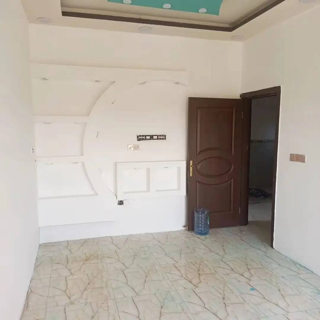 اسطه محمد صباغ بيوت🏠 ***********داخلي وخارجي بسعار مناسبه 💯الغرفه الوحده 30 وسقف ثانوي ومغربي وترتيب الحدائيق🏞 وترميم بيوت وتفليش🏗 سيراميك  استفسار انتصل ع ☎رقم ***********او وتساب
