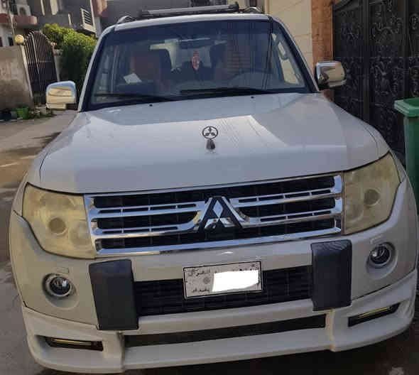 السلام عليكم باجير ٢٠٠٩ محدث ٢٠١٤ مكفوله من الضربه والصبغ ماشيه ١٤٧ شاشه حساسات فول موصفات السعر ١٤٢ وبيها مجال رقم  بغداد الموبايل ***********
