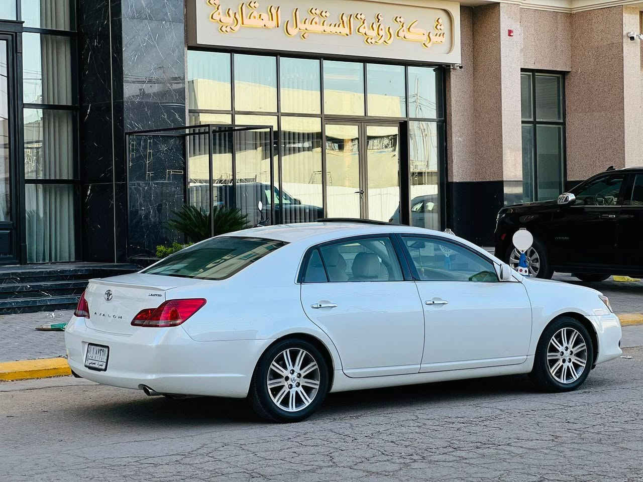 سلام عليكم فقط بيع افلون 2008 خليجي السعر 124 قابل للتفاوض الاستفسار ***********مكفوله كفاله عامه ضربه وصبغ وتبديل فول مواصفات لمتدد 5 بصمات فتحه كشنات جلد كهربائيه حساسات برده خلفيه دواخل بيجي تبريد امامي وخلفي محرك وكير مكفولات V6. 3500 السياره جاهزه اي نقص ما بيها تخم تاير رقم بصره سنويه لل31  ((مكاني كربلاء ))
