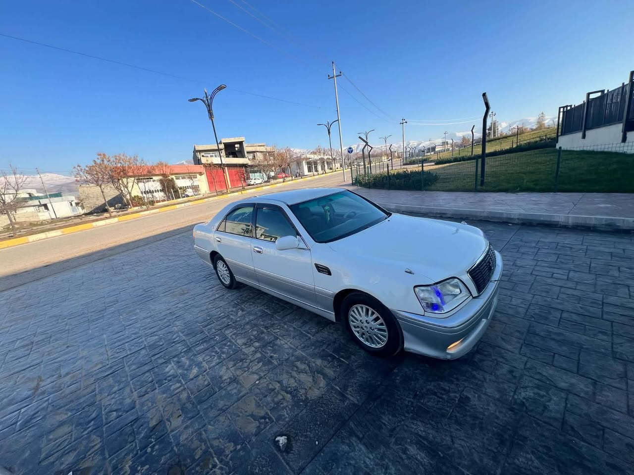 براوه یه  دیڤوری بچوک. ناوزه رده. ده شپول نجڤ.  دۆۆ دۆۆگمیه. 2002.  گیرۆۆمکینی به شرتی 10ڤیتر ته برید ساردۆۆ گه رمی ئیشکا کاره بایه گه شتی ئیشکات سقڤی وک شۆشه وایه  قه رچی بچوکه ی هه یه  سیارک له ره سمکان جۆان تره سعری 36 معمله. ،***********
