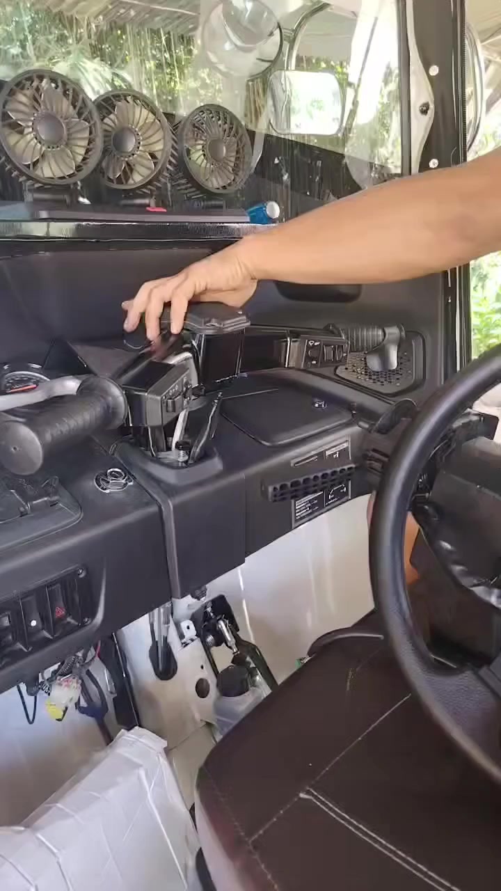 Gear box steering set up bajaj maxima
My own version gearbox and pedal
#ariesbryan #BajajPhilippines #BajajRE #follower


**إذا كنت صاحب هذا الإعلان وتريد حذفه لأي سبب، رجاءا أرسل رسالة إلى الدعم الفني**