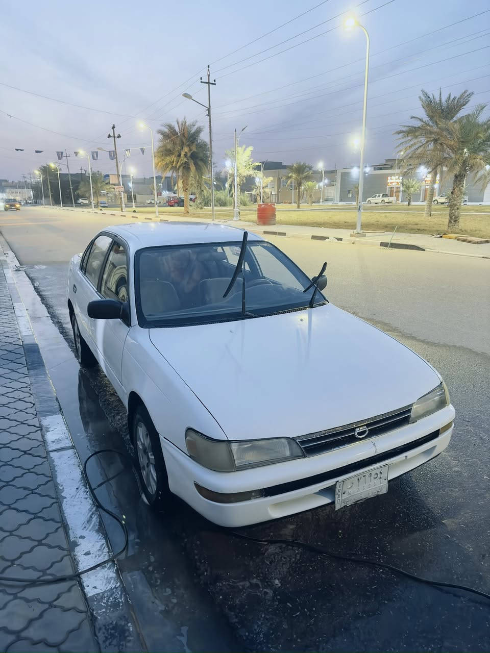 السلام عليكم كورلا 93    السعر ٥٠ ورقة السيارة باسمي مصبوغة جمالية مكفولة من الضربة وللعلم المكينة تعبانة وهذا رقمي *********** العنوان الزبير الحي العسكري
