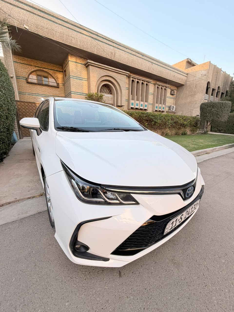 السلام عليكم
كورلا 2023 هايبرد باب اول 
ماشية 27 الف كيلو 
بيها دعامية صبغ ورصعات 3 
فول فتحة بصمة 
كشن جلد احمر 
دخول ذكي رادار تبريد قطعتين 
شاشة كامرة تحكم ستيرن اشاير بل موي 
مكانها منصور 
السعر 140 وبي مجال 
***********
