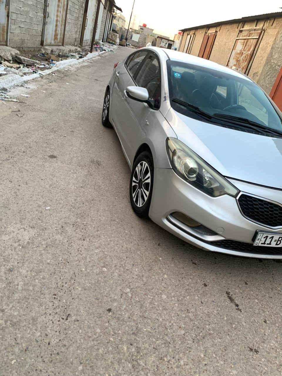 سيراتو بلااااااااش 2015 بغداد بسمي سيارة جديدة بمعنى لكلمه جاهزه من مولشي ب93ورقه قفل قفل سيارة مثل لعروس بلعافيه ع ياخذها سياره فووووووووول مواصفات مكاني بغداد جكوك وهذه رقمي ***********
