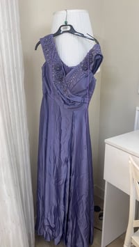 فستان • قياس ٣٨ • جديد