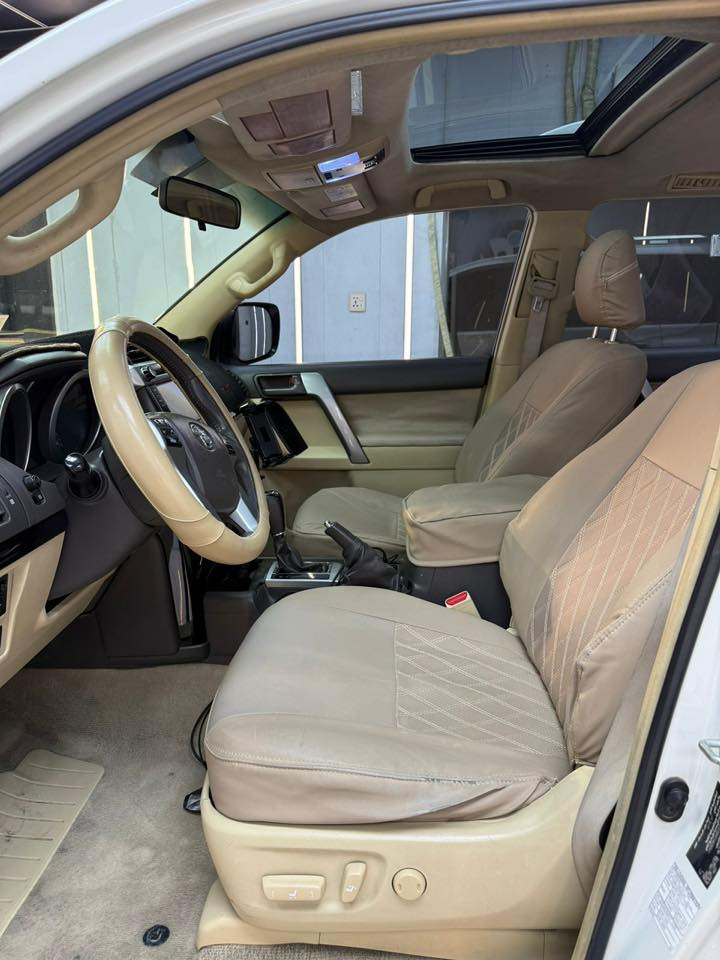 السلام عليكم
برادو موديل ٢٠١٦ محرك ٦ سلندر خليجي بدون حادث  فقط بالدعاميه الاماميه شويه صبغ والدعامية الخلفية وقبغ السبير نصه وبيها كم رصعه بسيطة مال التاير الخلفي   مكفوله من البارد 
Txl فتحه الكشنات الاماميه كهرباء جلد
السياره ماشيه ٧٢ الف حقيقي 
رقم بغداد ابيض 
تخم تاير جديد 
مري شفط 
كامر اماميه خلفيه 
حساسات خلفيه 
دبل بصمه 
تشغيل عن بعد 
سبير السياره مانازل  
السياره جديده مامفتوحً بيها برغي 
٦ سلندر فور ويل 
لايتات زنون 
وباقي مواصفات البرادو txl
مكان السياره بغداد زيونه السعر ٣٥٠ ورقه  وبيها مجال للطيبين   للتواصل على الرقم ***********
