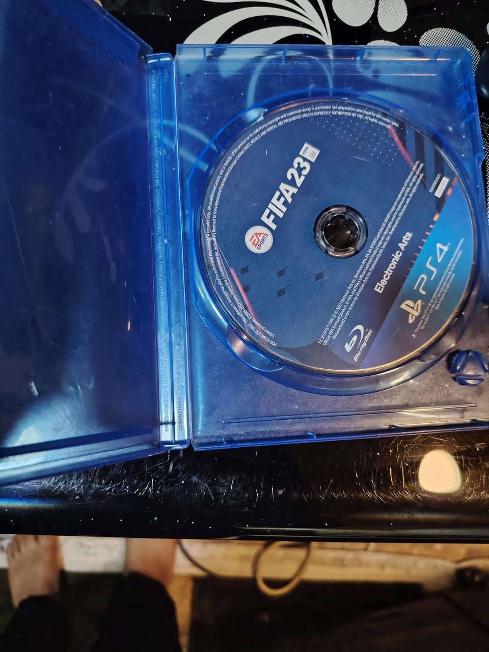 بلي 4 لبيع نضيف 80 ٪وياه درايف وفيفه 23 رايدهه 250 وبي مجال بي يده عطلانه بس عنوان بصره رقم الهاتف ***********
