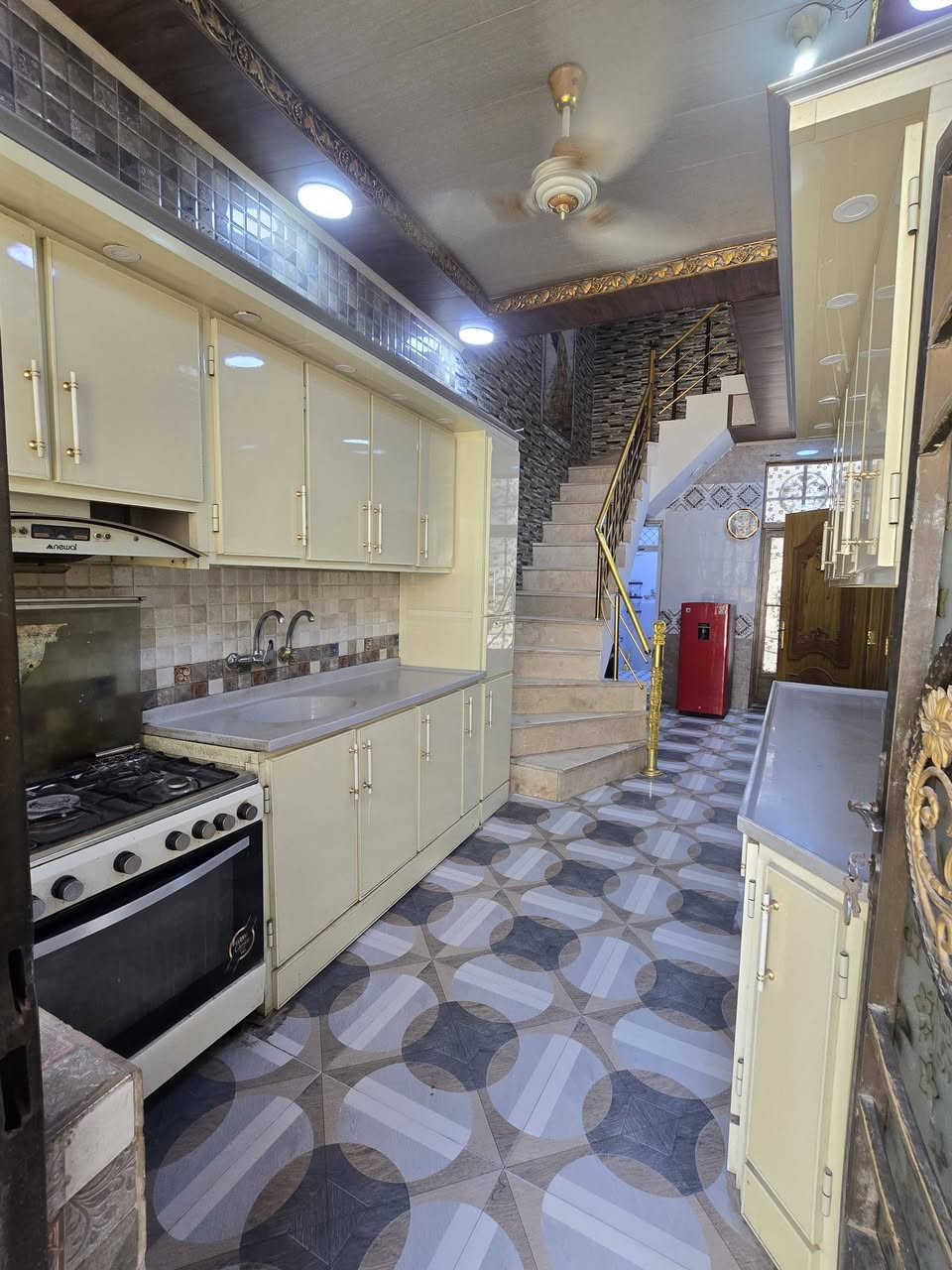 عروض مكتب جوهرة الفرات🏠🏜️ 👉
👇
يتوفر بيت 🏠المساحه150متر.الواجهه6 والباقي نزال البناء طابوك كونكريت بناءجديد  ((خلف اللعاب سنوبي وقريب ع مدينة اللعاب السندباد)) 💎 استقبال+  غرفة نوم 1+   +منور+مطبخ+  صحيات داخليه+خارجيه+طابق ارضي

♦️💎الطابق الثاني 2غرف نوم2+صاله +صحيات طابق ثاني الارضيه مرمر بايات الدرج مرمر
♦️💎مطبخ متكامل+ سبالت

♦️💎العنوان ((خلف اللعاب سنوبي وقريب ع مدينة اللعاب السندباد)) 

♦️💎ماعجبك هذا المنشور تتوفر لدينا عروض اخرى والاسعار مختلفه👉👇

                شرح مفصل الفيديو واضح

                ((طابوزراعي ملك صرف))

العنوان كربلاء المقدسه من يريد الاستفسار الارقام متوفره شرح مفصل 

من يريد ان نعرضه له بيته اوقطعته👉🌹 فليتواصل معنا 👇💎💎👇

مكتب💎جوهرة الفرات💎 قنطرة السلام مجاور مطعم عين التمر

***********ميثم واتساب

***********ميثم
