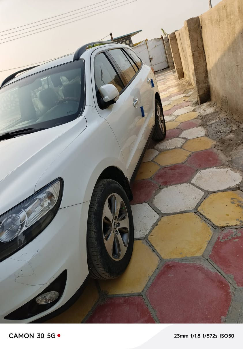 السلام وعليكم سنتافي للبيع موديل 2012 سياره جديده ماكينه وكير كفاله ماكينه 6 سلندر سياره كلش حلوه فول مواصفات وجاهزه رقم بغداد تخم تاير جديده تبريد ثلج شاشه وبيها قطعتين باب الصدر وجاملغ سعر 138 وبيها مجال المكان بابل القاسم رقم الهاتف. ***********
