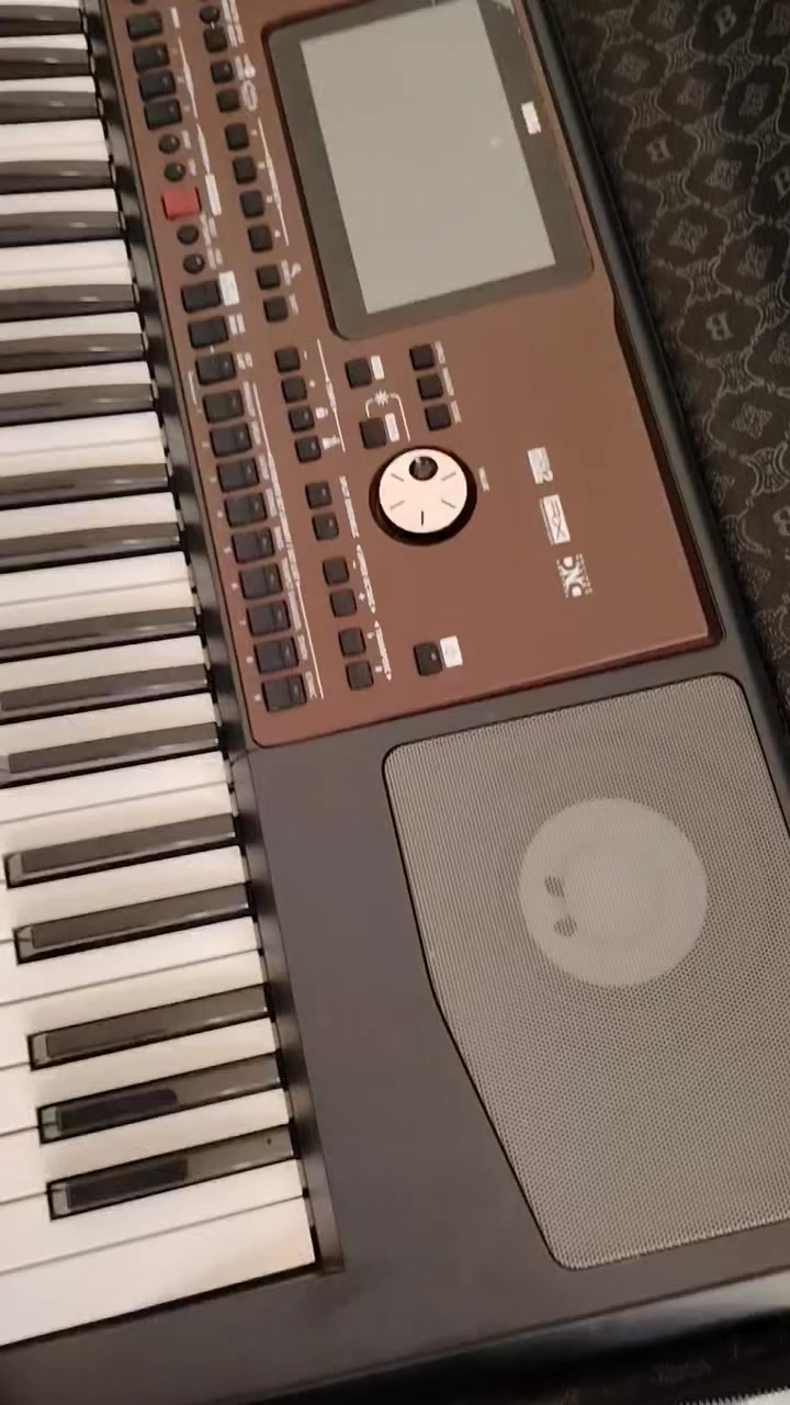 كورج 700 للبيع والتفاصيل داخل الفديو
الشراي يتصل او خاص  ويدلل ***********
