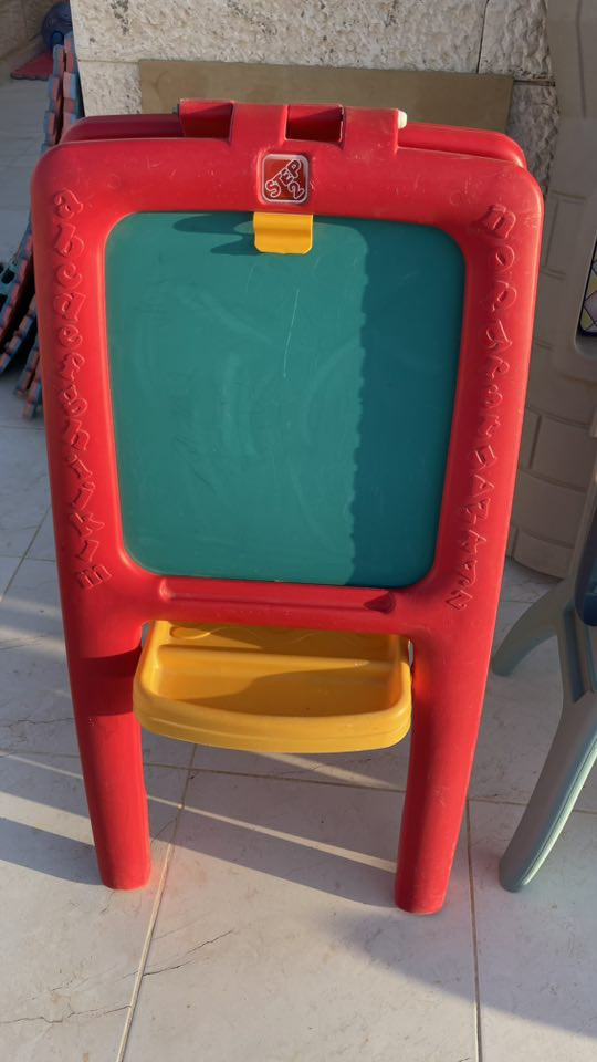 📚 مجموعة ألواح تعليمية من ماركة Step2 الأصلية
🎨 متنوعة بين لوح أبيض ولوح طباشير ولوح مغناطيسي
✍️ مثالية لرياض الأطفال والروضات والمنازل
📐 مصنوعة من مواد قوية وآمنة للأطفال – تصميم ثابت وجودة عالية

✅ بحالة ممتازة
📥 متوفرة الآن لدى الأندلس لألعاب الروضات و لوازم الحدائق و المزارع
🛒 الأسعار مناسبة جداً
📢 نشتري دائماً الألعاب المستعملة بسعر مناسب


**إذا كنت صاحب هذا الإعلان وتريد حذفه لأي سبب، رجاءا أرسل رسالة إلى الدعم الفني**