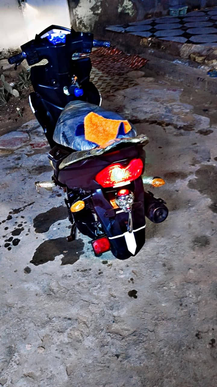 زت ار موديل 19 دراجه من الويل للويل جاهزه من كلشي نكره دراجه مكينه خرسه تخم تاير جديد بيها
سعر 650 عنوان سماوه حي الحكم الشراي يتصل 
***********
واتساب
