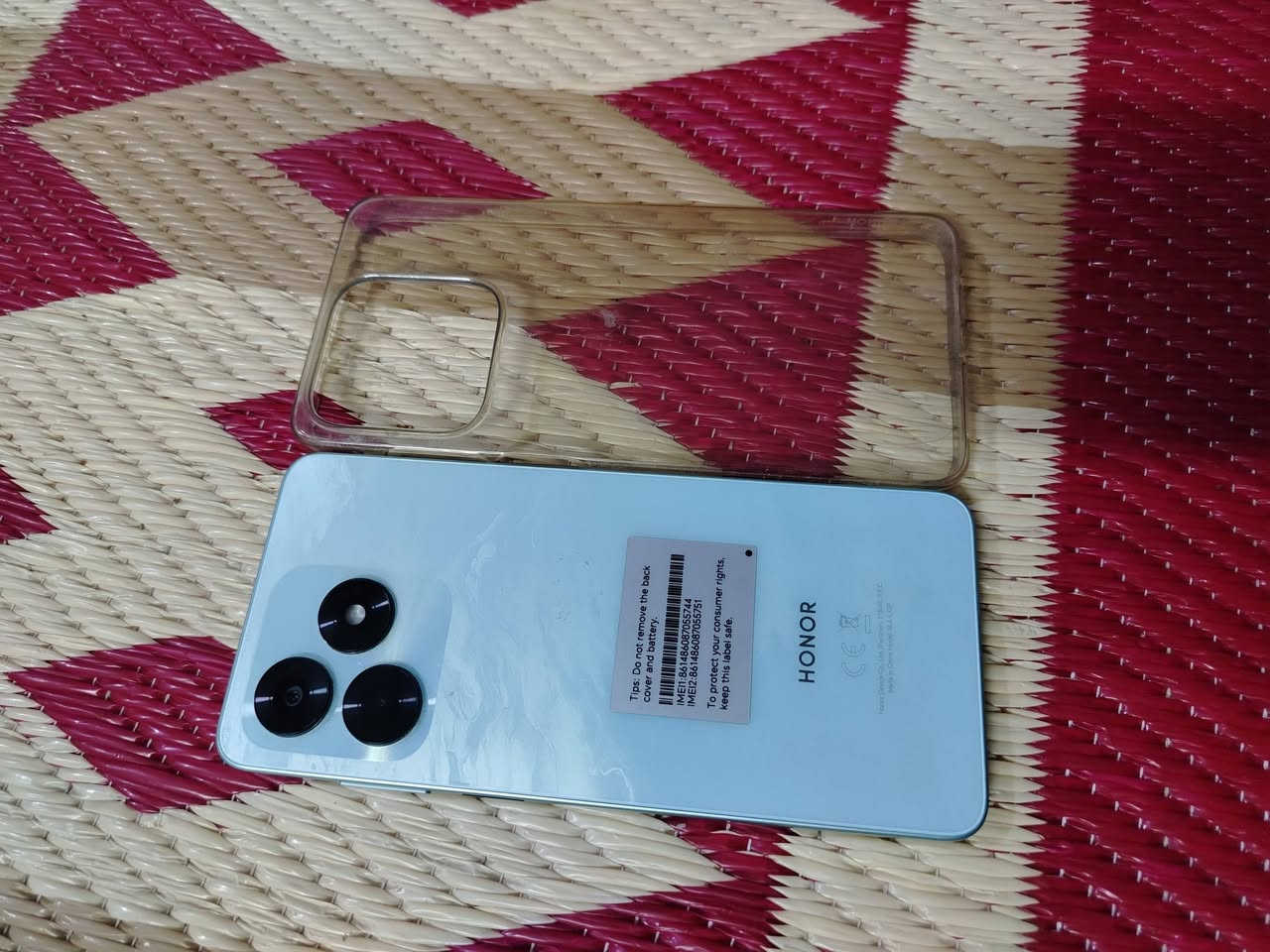 السلام عليكم جهاز للبيع 
هونر x5c plus جهاز نضيف 
ذاكره الجهاز 128 بطاريه 5260 
السعر 110 وبي مجال  ***********
