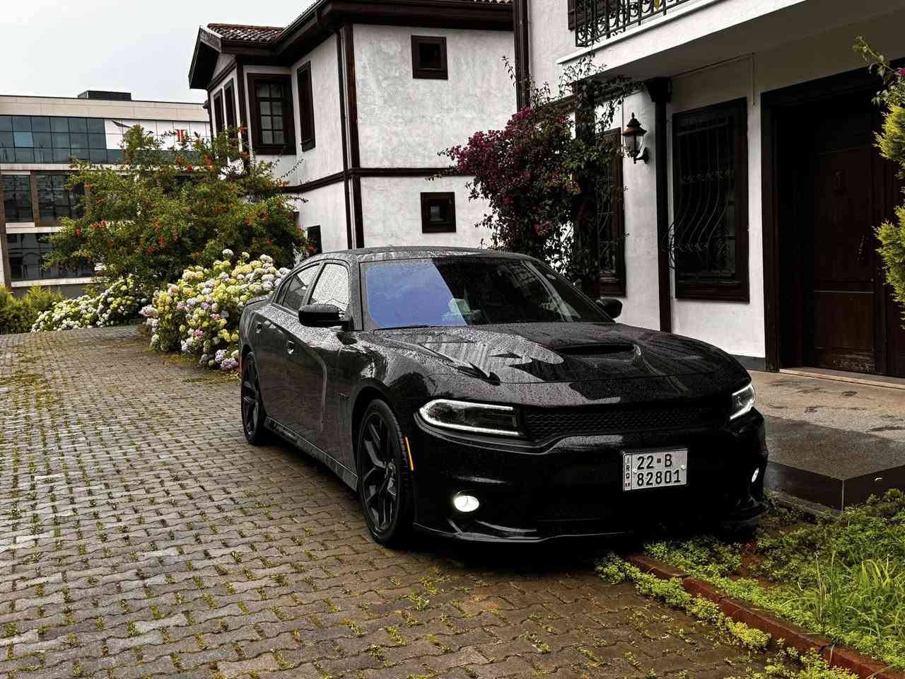 السلام عليكم جارجر R/T ٢٠٢٢  كلين بدون حادث بدون صبغ بدون بارد بدون تبديل رقم اربيل باسمي ماشية ٦١ موجوده صورها مال مزاد بلمنشور السيارة بلادية ملاعب باي شي بيها عليها زرع عدسات ومنظومه زنون وslp صوت مرتب موكلش عالي باتري اي سي ديلكو جديد والسيارة بدون اي نقص ومواصفاتها مثل مامبينه بالصور السعر المطلوب ٢٩ الف مكانها بغداد غير متواجد على الفيس  للاتصال   ***********
