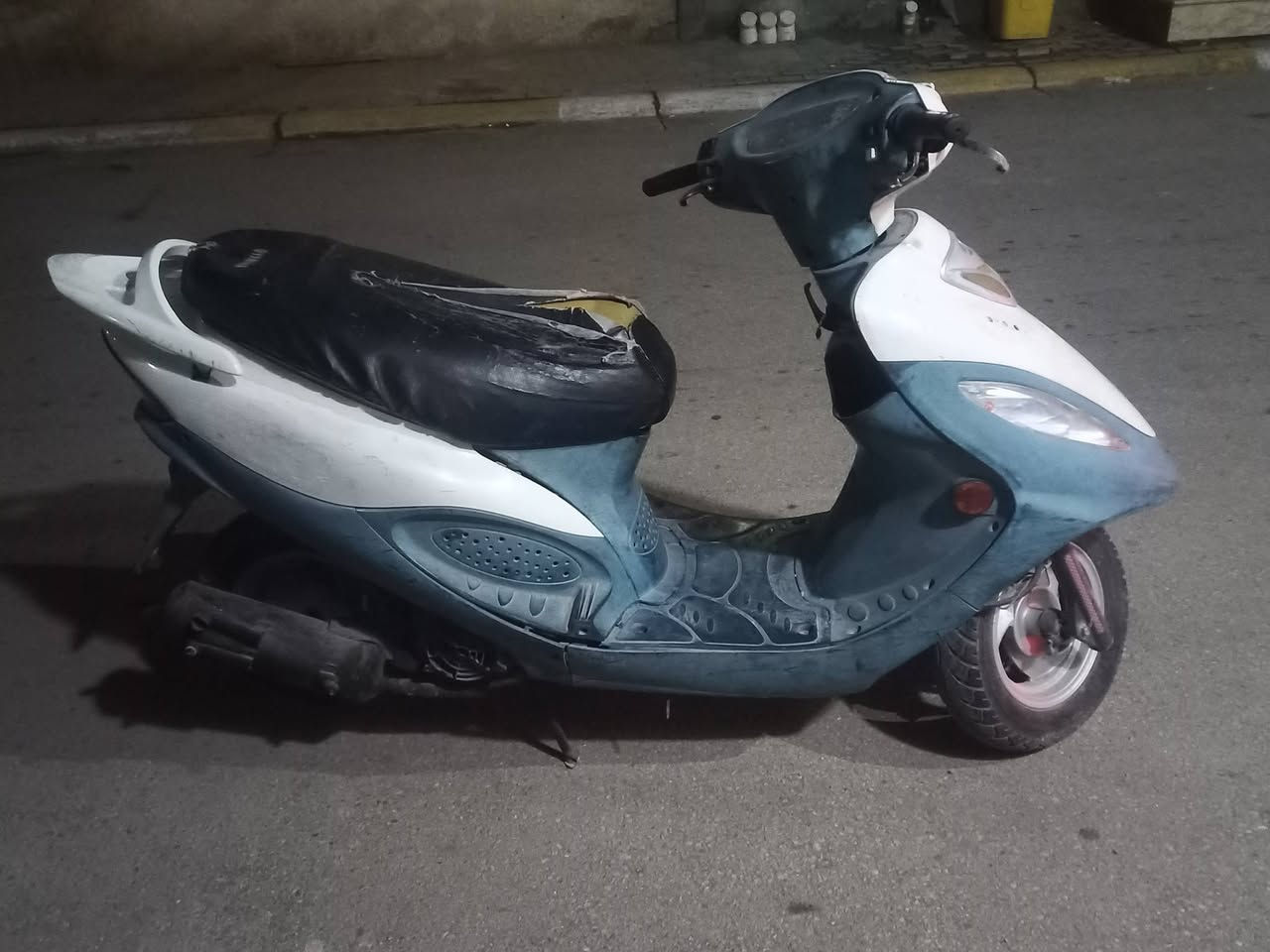 سلام عليكم شباب متاح دراجه سيام متروكه طفت وعفتهه ابيع هل موجود لا تكلي شبيهه هل موجود مكينه مامفتوحه شتريت  اربعه كير وعفتهه ابيع كوم حديد     شراي يتصل مكاني كربلاء حي العسكري نهايه كراج امن الداخلي افران الولوه  *********** قيم بلي يرضئ الله  ادمن 😘
