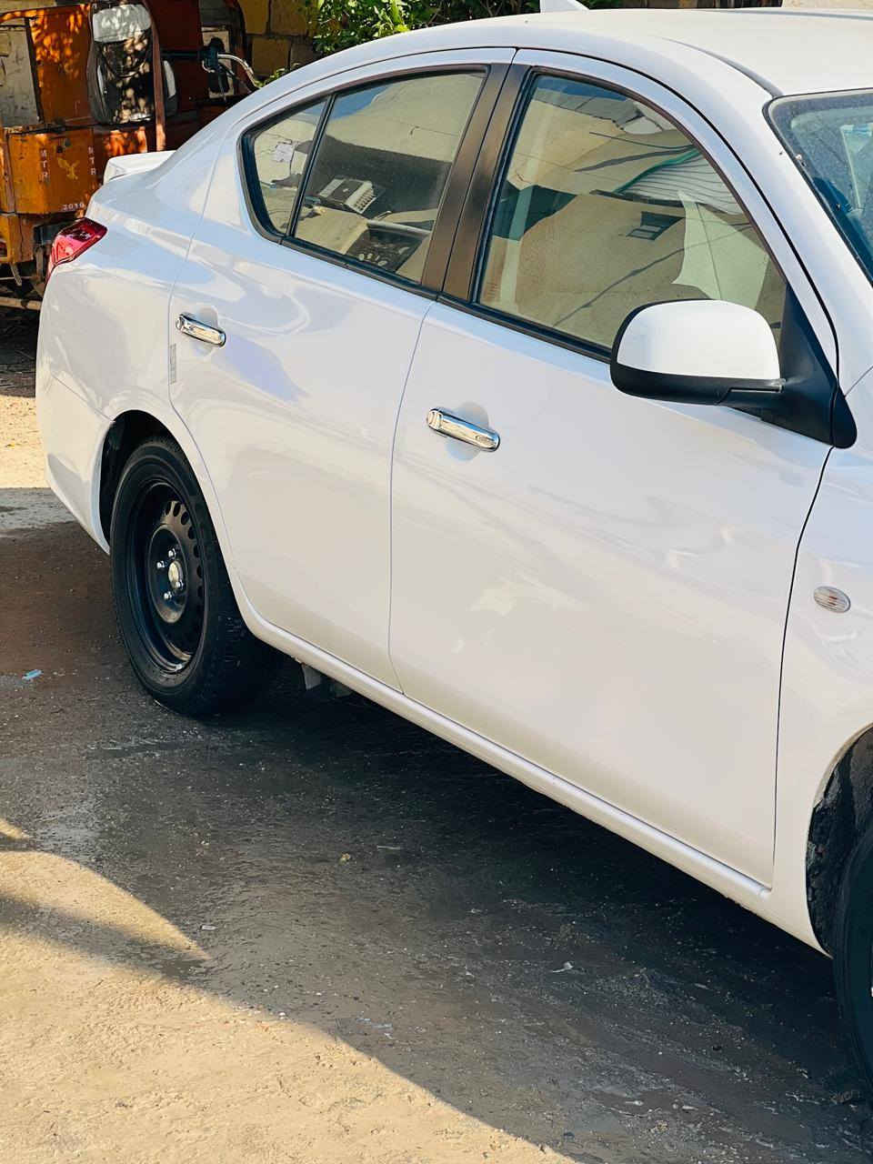 سلام عليكم نيسان صني مديل 2024 السياره كفاله عامه مكفوله من الزلق ماشيه 66الف السعر 128 وبيه مجال قليل العنوان بصره شط العرب الجزيره رقم الهاتف  ***********4
