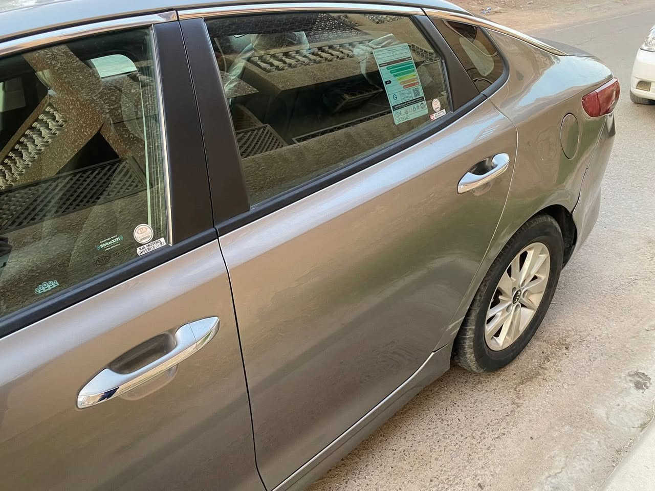 سـلام علـيكم .
للـبيع كـيا أوبتما مـوديل 2018 وارد امريكي 4 قطع صبغ بنيد - جاملغ باب
   
السياره مرقم كامل سنويه هزه جديده تحويل ثاني يوم .
مواصفات السياره :
- خرائط 
- شاشه كبيره .
- اشاير بلمري .
- نزول منحدرات .
- فول تحكمات ستيرن .
- دمامات صوت .
- مانع انزلاق . 
- حساسات .
- انضمه سرعه .
- نضام Sport ، Normally, smart .
- شاشه تدعم Car play .
- كامره دواره ٠
- محرك 2400 .
- ويل كب .

مكان السياره بغداد حي الجهاد .
سعر السياره : 115 .
للاستفسار اكثر : ***********
