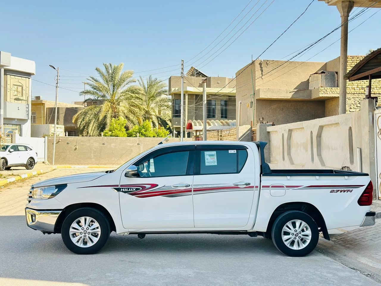 السلام عليكم للبيع هايلوكس بيك اب 2022 مكفوله كفاله عامه رقم مثنى دولي بسمي سنويه جديده السياره كارتون ما عايزه شي فول مواصفات بصمه شاحن مري شفط بنيد جكات تبريد كشنات السياره مال جناي السعر 254 وبيه مجال الستفسار *********** بيع او مراوس مكانه السياره الرميثه حي المعلمين
