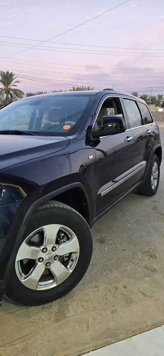 السلام عليكم ..للبيع..جيب موديل ٢٠١١ خليجي..محرك ٨ سلندر سونار موجود مع الصور رقم بغداد تحويل مباشر السعر ١٥٨ ورقه بي مجال...مكانها..الرمادي...***********
