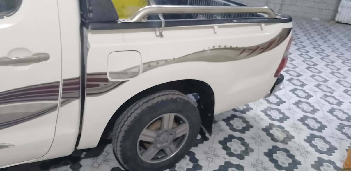 السلام عليكم 
سيارة للبيع 
موديل: 2013
رقم: واسط /انكليزي 
تحويل ثاني يوم بسمي 
سيارة: متجايه 
محرك كير تايرات حداديه كفاله عامه
السعر:140 ورقة 
الهاتف: ***********
