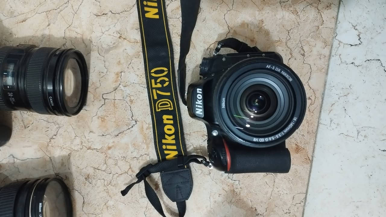 كامرات للبيع 750d نيكون
كانون 5d بيه نفص زر التشغيل

نيكون 610d بيه عطل عدسه و الفوتو غراف بس فيديو

ابيعهم شلع ***********
