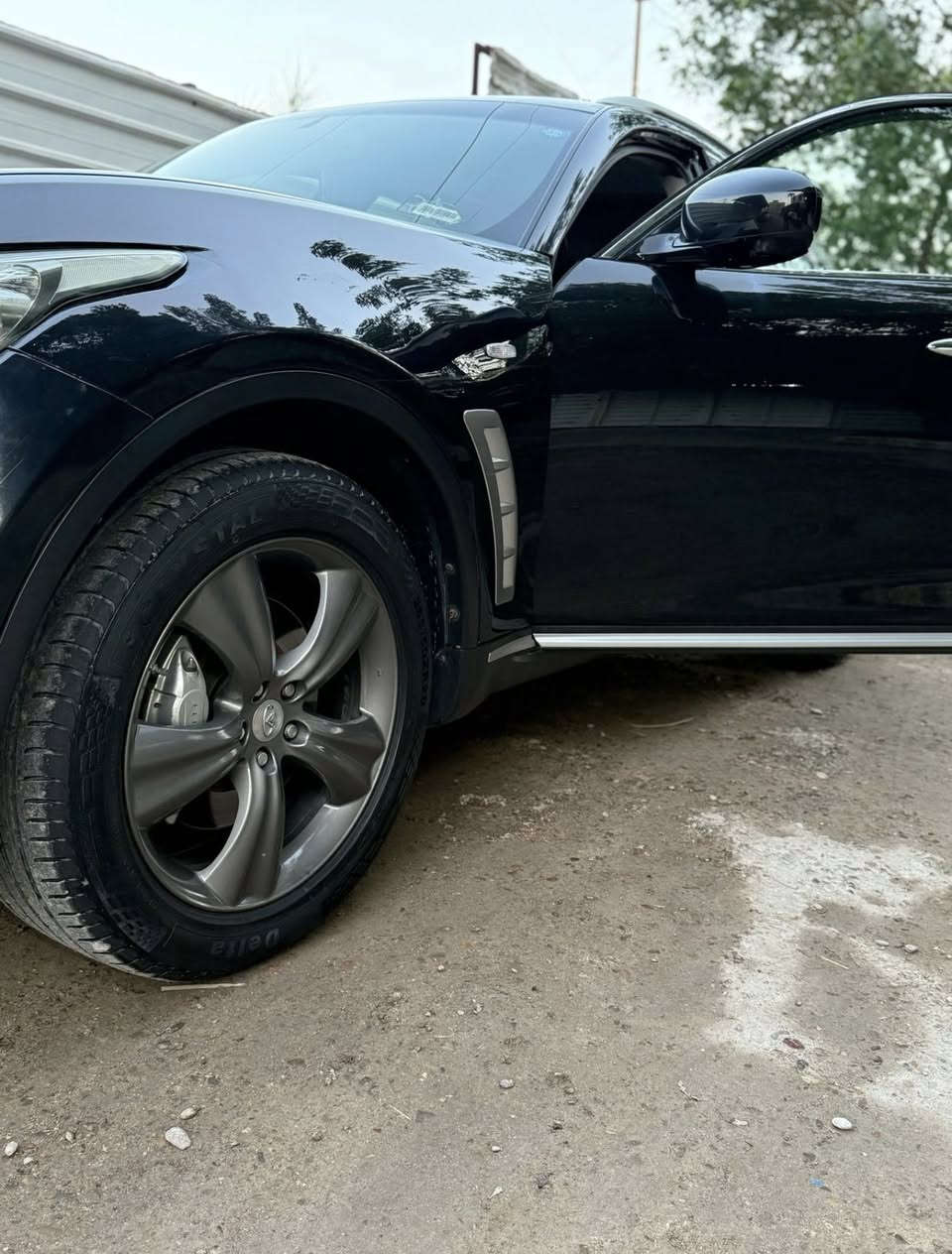 انڤنتي 2009 خليجي FX35
محرك 6 سلندر
سياره جديده فول 1/1
مكفولة لا صبغ ولا تبديل
بصمات عدد2 مع السياره
🚔🚔🚔🚔
تحكمات مركزي
تدفئة تبريد بلمقاعد 
مقاعد كهربائيه 
تبريد قطعتين
كير سبورت وعادي
شاشه بلوتوث اغاني
سلايت روف 
شفتات ستيرين
لايت زينون
لايت خلفي لد
خزن مقاعد امامي
مقاعد السياره لون قرميدي المميز
دواخل  السياره جديده كلش للامانه
مري شفط
اربع كامرات 360 
حساس امامي 
حساس خلفي
سستم صوت ام بي فاير بلادي
السياره كلها بلاديه وماناقصها اي شي
شغل واطلع 
السعر 135 وبيها مجال 
المكان بغداد مدينه الصدر
رقم ***********
