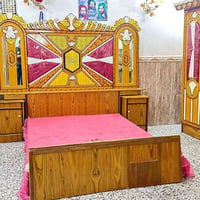 غرفة اخشاب صاج ستة ابواب ملحق  اي ضرر ما بيهة نظيفة جداا الزاوية فر ال...