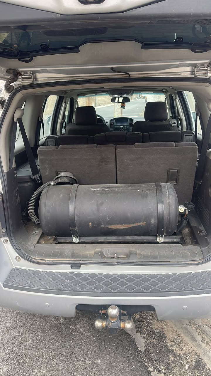 نيسان باثفايندر2009بدون حادث كلين السياره نضيفه جداً ***********
